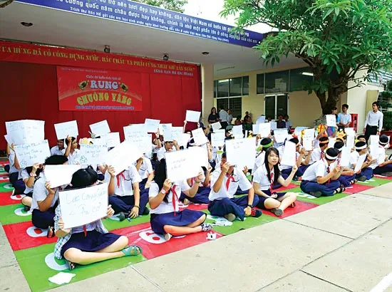 Tổ chức tham quan, dã ngoại: Học sinh vui, giáo viên căng thẳng