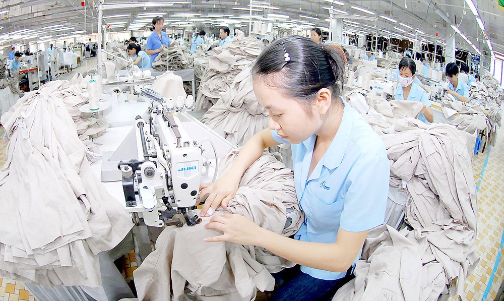 Vietnam’s garment and textile materials are mainly imported (Photo: SGGP)