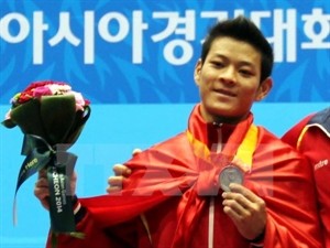 Weightlifter Thach Kim Tuan set two new world records at the World Junior Championships in Athletics in Kazan. (Photo: VNA)