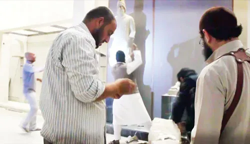 Mục tiêu mới của IS: Các phái bộ ngoại giao nước ngoài và cổ vật