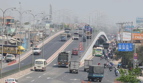 Giải tỏa nhiều điểm “nóng” ùn tắc, kẹt xe cửa ngõ TPHCM