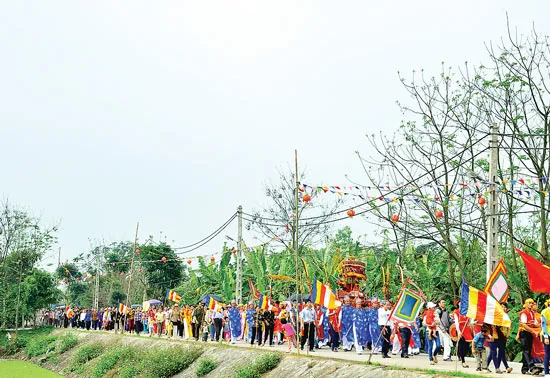 Tiếng trống hội làng