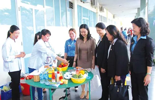 Công ty Yến sào Khánh Hòa: Tổ chức hội thi Khéo tay hay làm