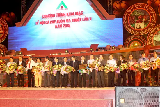 Vietcombank đồng hành cùng Lễ hội Cà phê Buôn Ma Thuột lần 5 năm 2015