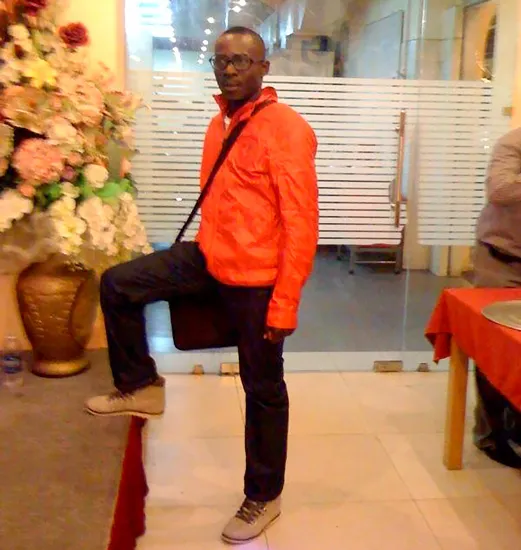 Tiền “bay” theo quà ảo