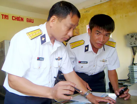 Trắc thủ radar trên đảo Thổ Chu