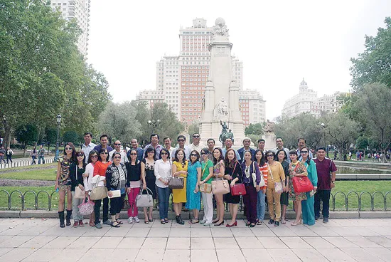 Độc đáo + Cao cấp = Viettours