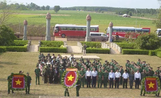 Tưởng niệm liệt sĩ nhân 39 năm thành lập lực lượng TNXP TPHCM