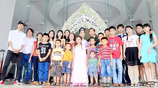 Những bà mẹ có… 20 đứa con