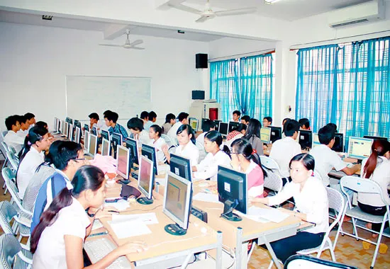 Tuyển thẳng thí sinh huyện nghèo vào ĐH-CĐ: Tuyển nhiều, học ít