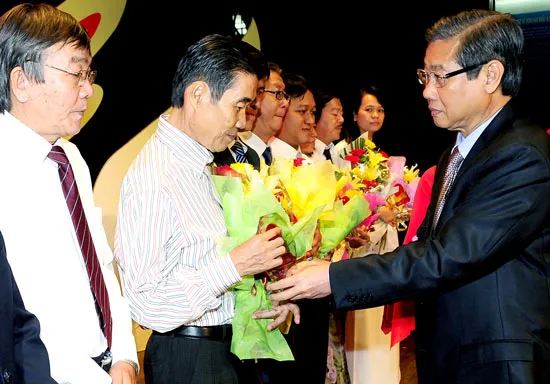 Nhớ người anh giàu sáng kiến