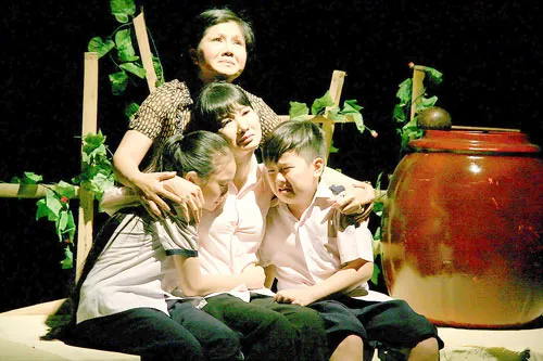 Kịch Tình lá diêu bông lắng đọng cảm xúc