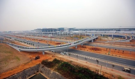 The Noi Bai International Airport's newly-built T2 Terminal serves 10 million people a year. It is a marker of the significant economic growth Viet Nam has achieved in the past 40 years since the liberation of the south in 1975 (Photo: VNA/VNS)