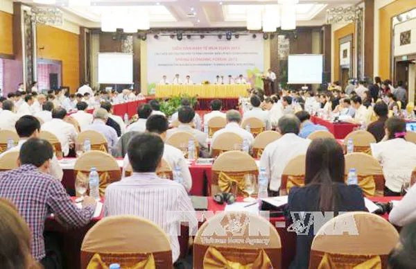 Diễn đàn kinh tế Mùa Xuân: Xoay đúng cách là chuyển