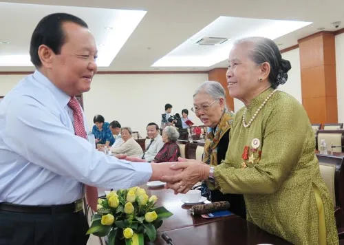 Lãnh đạo TPHCM gặp mặt thân nhân các tướng lĩnh