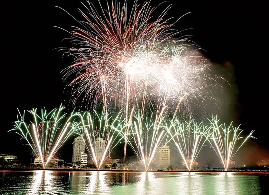 Đại tiệc pháo hoa trên sông Hàn