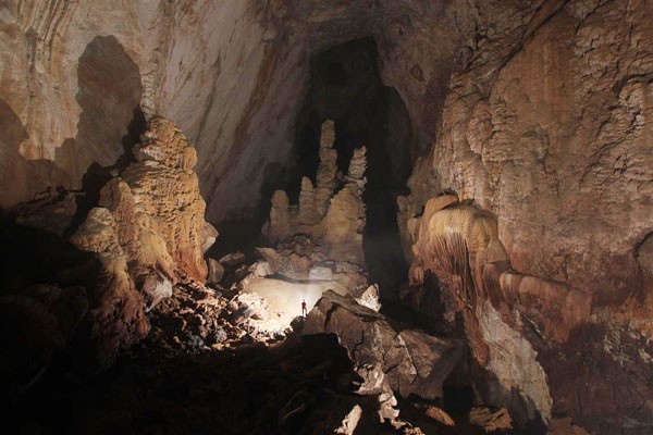 Inside Son Doong cave (Photo: Minh Phong)