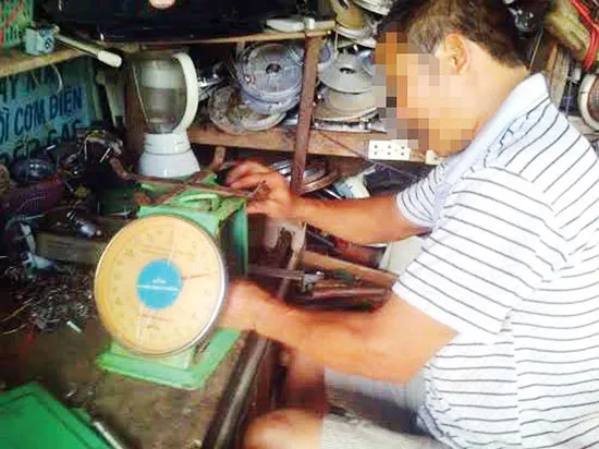 “Độ” cân gian lận khách hàng
