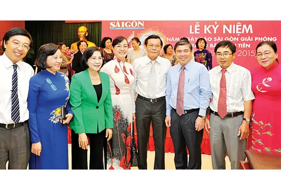 40 năm làm cầu nối ý Đảng, lòng dân