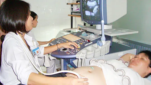 Bệnh nhân vô sinh - Giảm độ tuổi, tăng số lượng