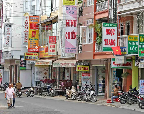 Thành phố du lịch Nha Trang, Đà Lạt - “Loạn” giá phòng khách sạn