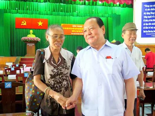 Cán bộ chủ chốt phải có trí tuệ, đạo đức