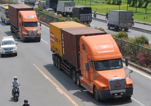 Giải pháp tăng số tài xế bằng FC