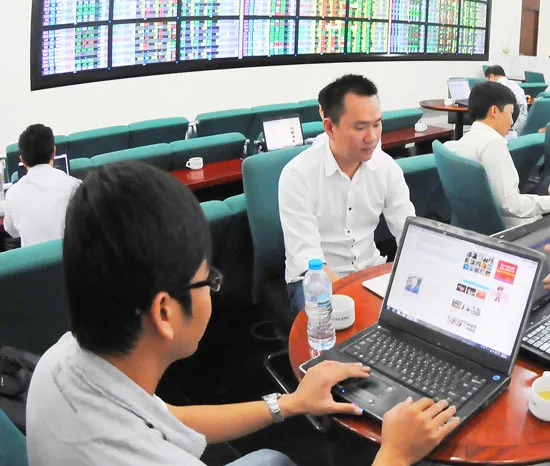 Thị trường chứng khoán tháng 5: Bán và đi chơi?