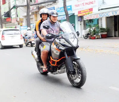 Cho mô tô phân khối lớn đi vào đường cao tốc: Phải kiểm soát chặt chất lượng tài xế và phương tiện