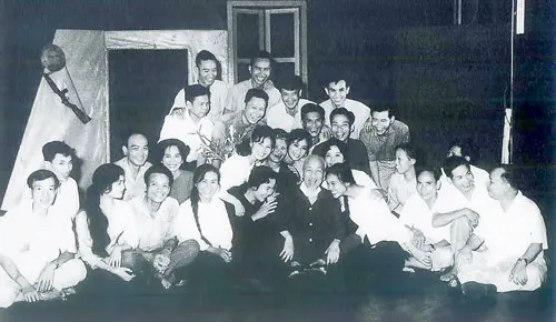 Người say mê giảng thơ Bác Hồ