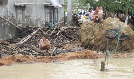 Residents live without home after Kujira storm. (Photo: SGGP)