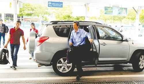 An online booking taxi cab at Tan Son Nhat International Airport (Photo: SGGP)