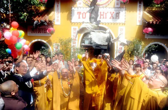 Giáo hội Phật giáo Việt Nam tổ chức Đại lễ Phật đản năm 2015-PL.2559