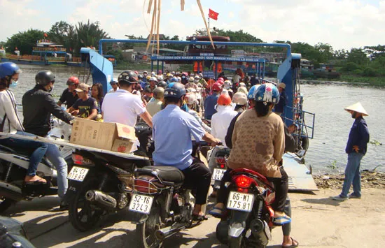 An Phú Đông cần một cây cầu