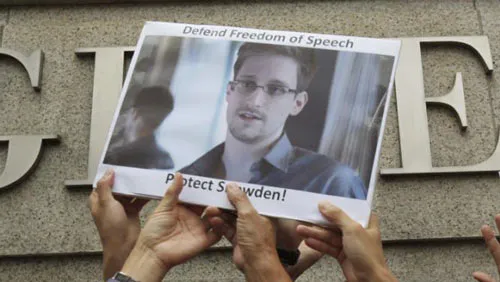 Edward Snowden nhận giải thưởng Bjornson