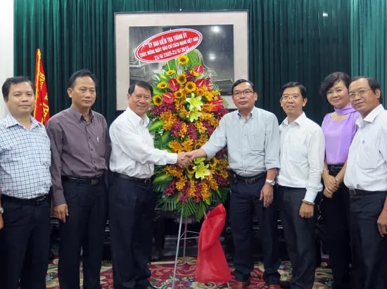 Chủ nhiệm Ủy ban Kiểm tra Thành ủy TPHCM thăm Báo SGGP