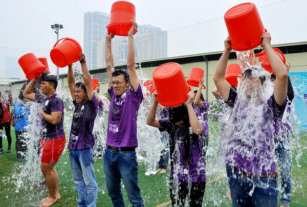 Đua trào lưu ngoại lai