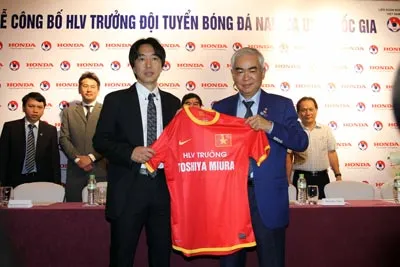 Nên sa thải ông Miura? ảnh 1