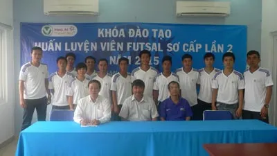 Khai giảng khóa đào tạo HLV Futsal sơ cấp 2015 ảnh 1