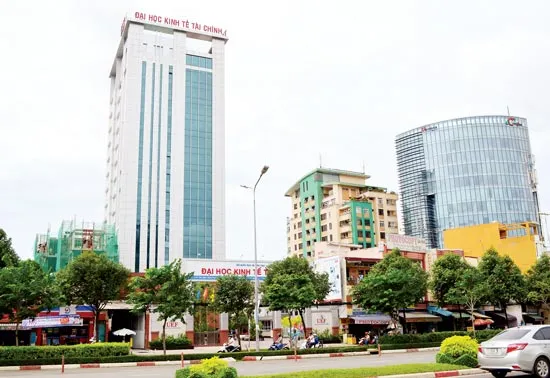 Làn sóng mua bán trường đại học ngoài công lập - Bài 1: Chưa trưởng thành đã suy yếu