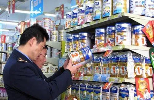 Trung Quốc phát hiện 3 nhãn sữa có hàm lượng nitrat cao