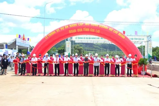 Thông xe đường Hồ Chí Minh đoạn qua Gia Lai, Kon Tum