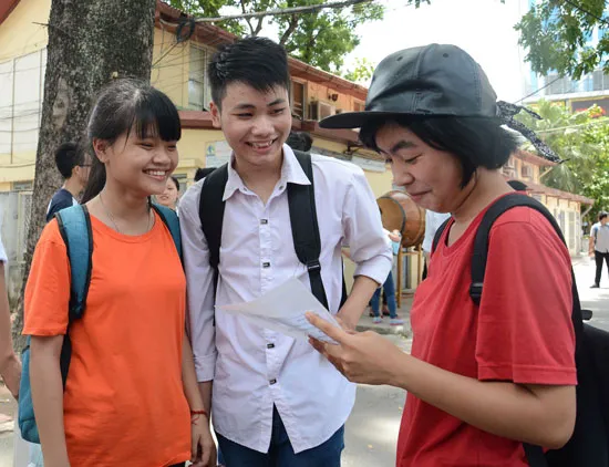 Môn thi thứ tư -Vật lý: Đề thi có tính phân hóa rõ ràng, học sinh nắm được cơ bản sẽ đủ điểm xét tốt nghiệp