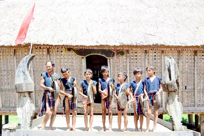 Người trẻ giữ hồn chiêng