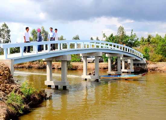 Phát triển giao thông nông thôn phải dựa vào dân