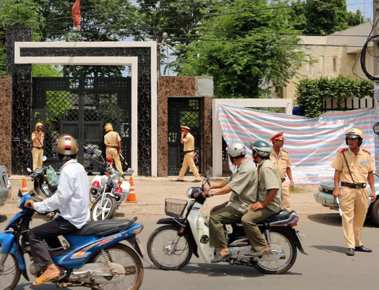 Vụ sát hại dã man 6 người trong một gia đình ở Bình Phước: Bắt giữ 1 nghi can