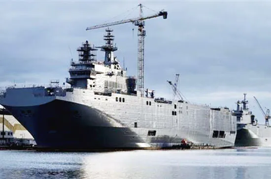Pháp chịu phạt, không bàn giao tàu Mistral cho Nga