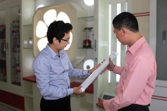 Nhiều lý do để thay thế đèn huỳnh quang bằng đèn LED Mica