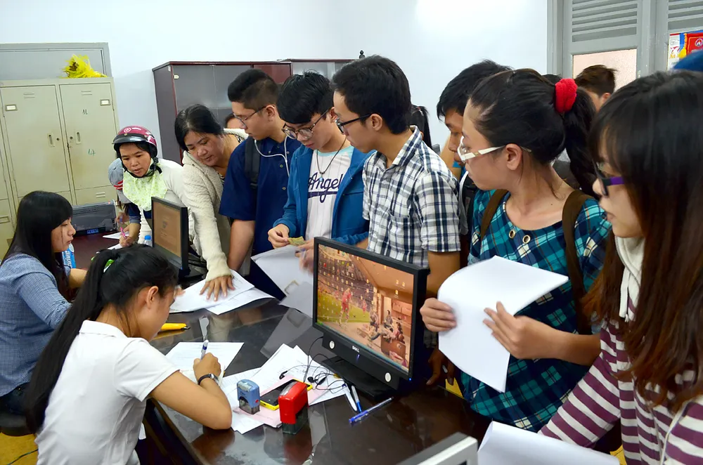 Nháo nhào vì thủ tục phúc khảo