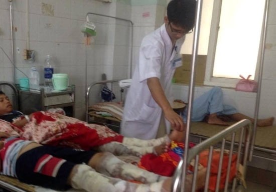 Patients are treated in Children Hospital in Thanh Hoa Province (Photo: SGGP)
